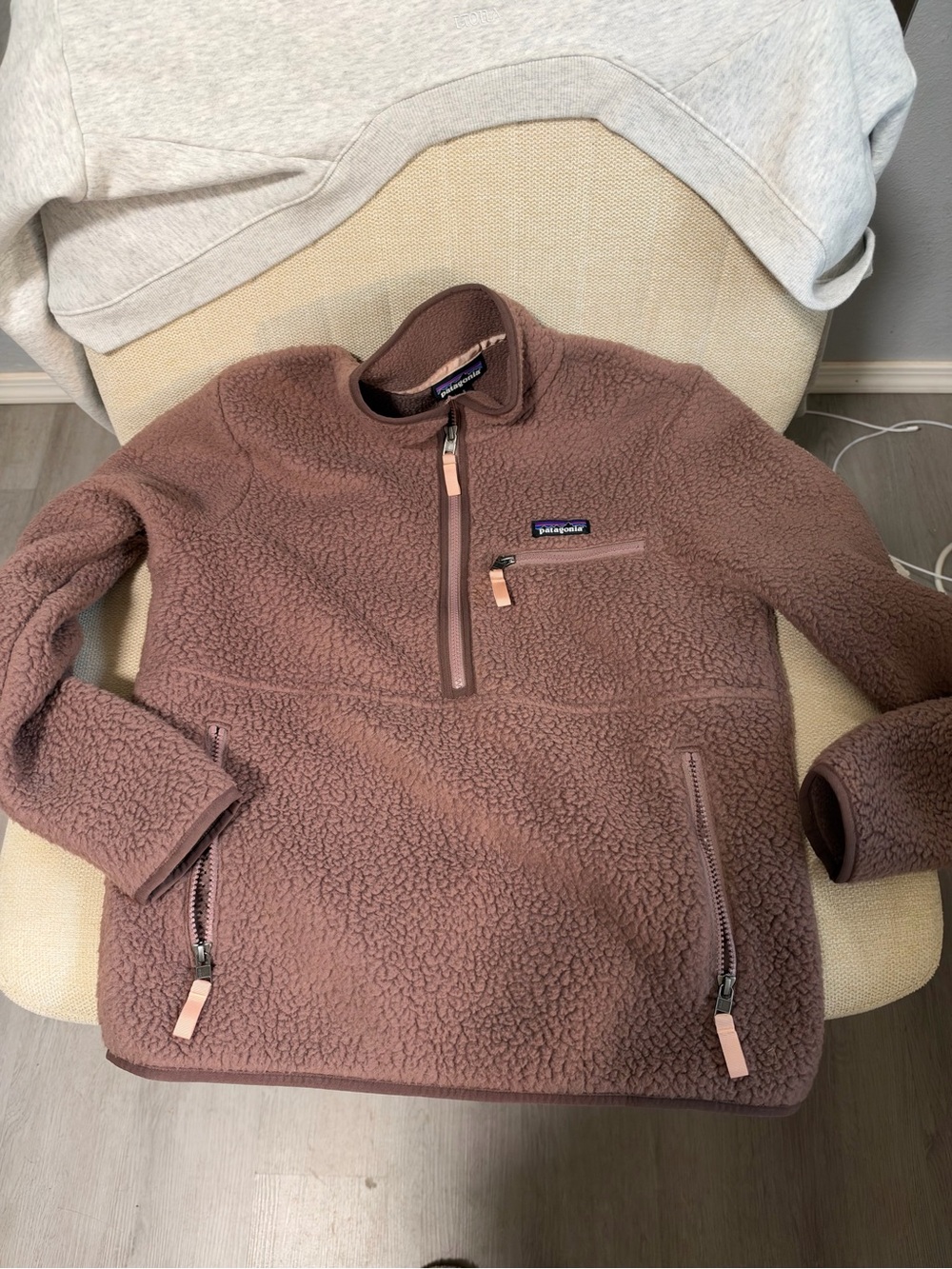 Patagonia Women’s pullover NWOT